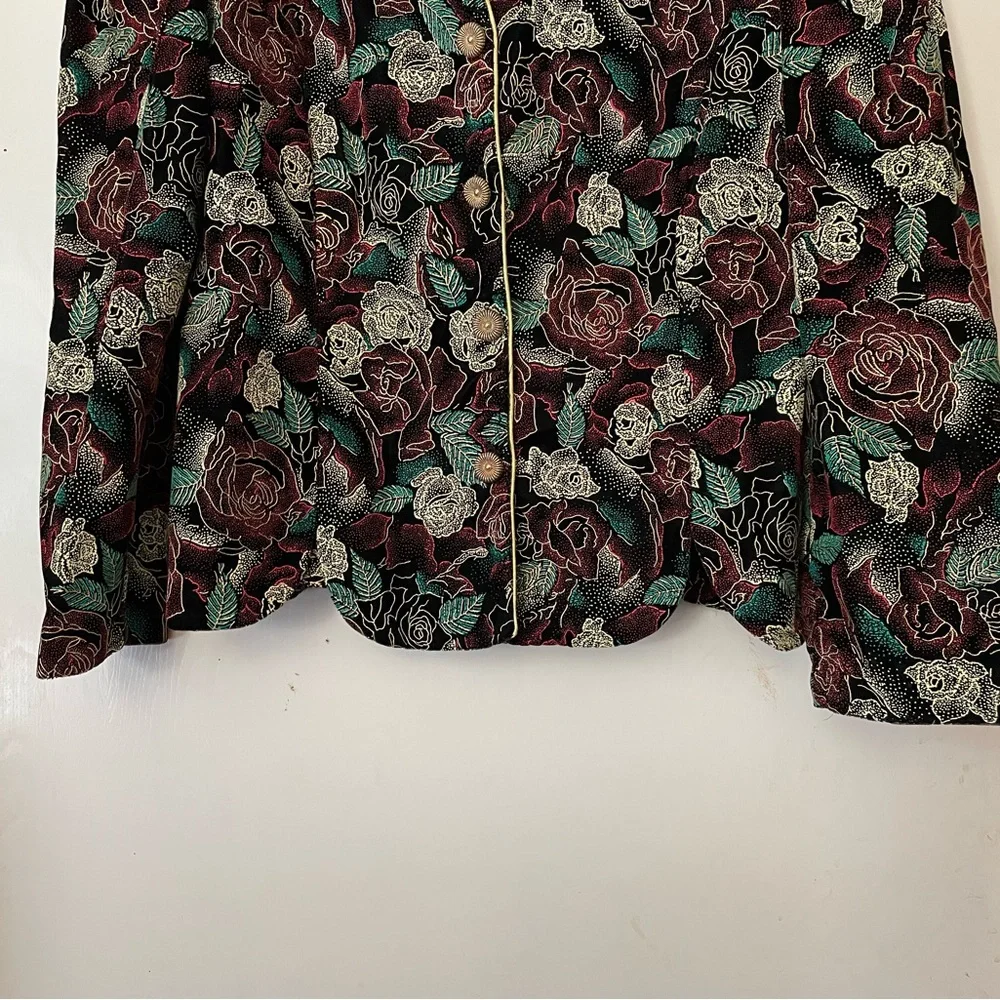 Vintage painted velvet floral holiday jacket, gold trim & buttons, size large - Picture 4 of 10